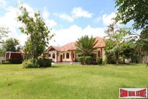 3 bedrooms House in Chiang Mai, Thailand No. 95748 1