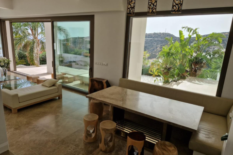 Вилла с 5 спальнями в Агиос Тихонас, Кипр №62570 9