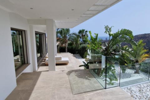 Вилла с 5 спальнями в Агиос Тихонас, Кипр №62570 2