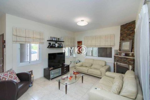 4 bedrooms House in Parekklisia, Cyprus No. 45382 6
