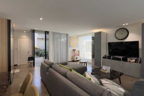 3 dormitorios Penthouse en Limassol, Cyprus No. 64145 4
