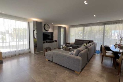 3 dormitorios Penthouse en Limassol, Cyprus No. 64145 7