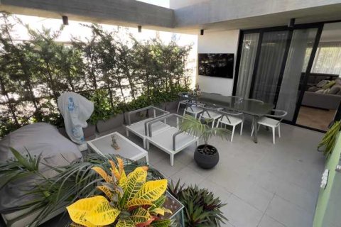 3 dormitorios Penthouse en Limassol, Cyprus No. 64145 8