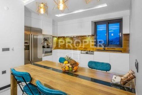 5 rooms Appartement à Alanya, Turkey No. 14219