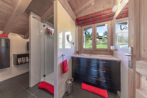 5 bedrooms House in Les Gets, France No. 99487 17