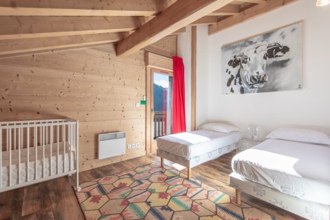 5 bedrooms House in Les Gets, France No. 99487 15