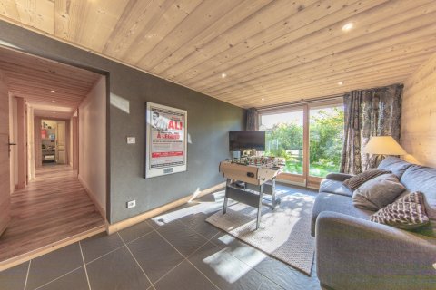 5 bedrooms House in Les Gets, France No. 99487 23