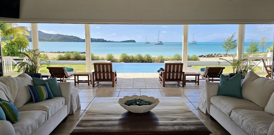 5 bedrooms Villa in Jolly Harbour, Antigua and Barbuda No. 75786
