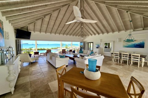 5 bedrooms Villa in Jolly Harbour, Antigua and Barbuda No. 75786 4