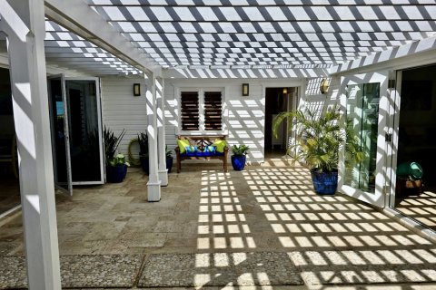 5 bedrooms Villa in Jolly Harbour, Antigua and Barbuda No. 75786 14