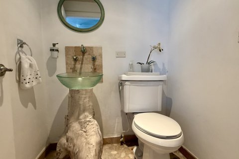 5 bedrooms Villa in Jolly Harbour, Antigua and Barbuda No. 75786 24