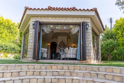 3 bedrooms Villa in Limassol, Cyprus No. 37488 5