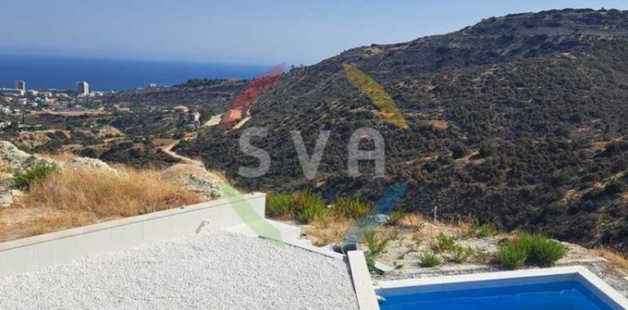 Вилла с 9 спальнями в Агиос Тихонас, Кипр №82050