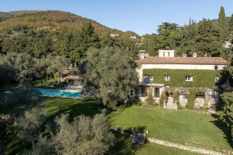 8 dormitorios Villa en Vence, France No. 77937 2