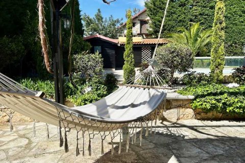 5 bedrooms House in Souni–Zanatzia, Cyprus No. 100716 2