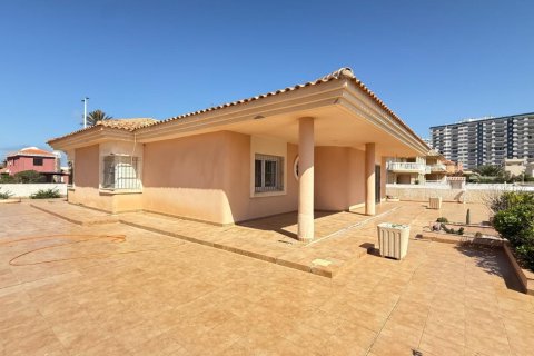 4 dormitorios Villa en La Manga del Mar Menor, Spain No. 125757