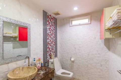 4 bedrooms Villa in Phuket, Thailand No. 97269 21