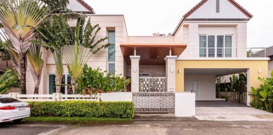 4 bedrooms Villa in Phuket, Thailand No. 97269