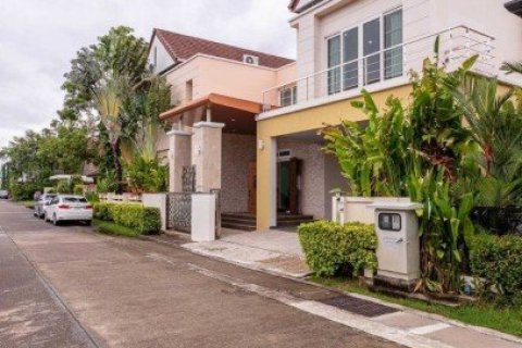 4 bedrooms Villa in Phuket, Thailand No. 97269 2