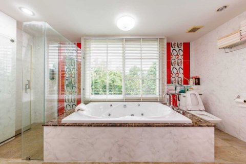 4 bedrooms Villa in Phuket, Thailand No. 97269 10
