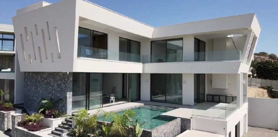 6 chambres Villa à Germasogeia, Cyprus No. 84463