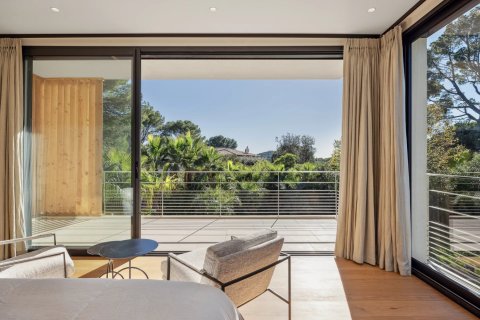 5 bedrooms Villa in Mougins, France No. 99807 2