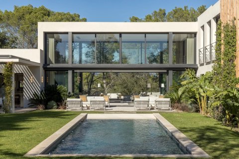 5 bedrooms Villa in Mougins, France No. 99807 9