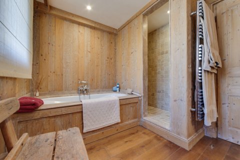 3 bedrooms Apartment in Val-d'Isere, France No. 99414 11