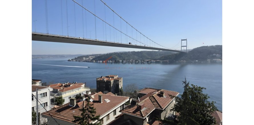 3 dormitorios Villa en Sariyer, Turkey No. 125268