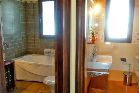 6 bedrooms Villa in Central Greece, Greece No. 49281 9