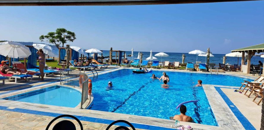 3 bedrooms Business in Zakynthos, Greece No. 79987