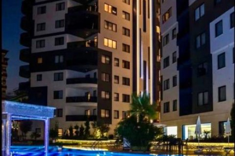 3 rooms Appartement à Mahmutlar, Turkey No. 21690