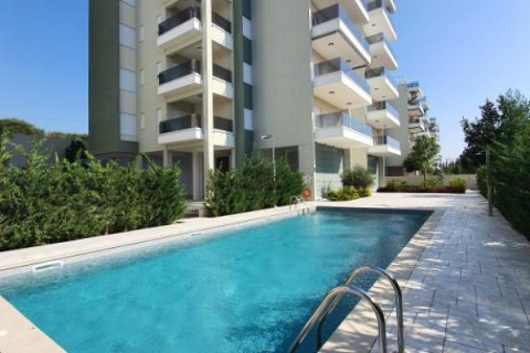 3 dormitorios Apartment en Limassol, Cyprus No. 106375