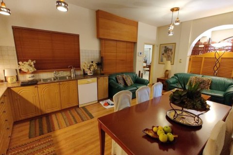 Вилла с 3 спальнями в Лимассол, Кипр №107018 3