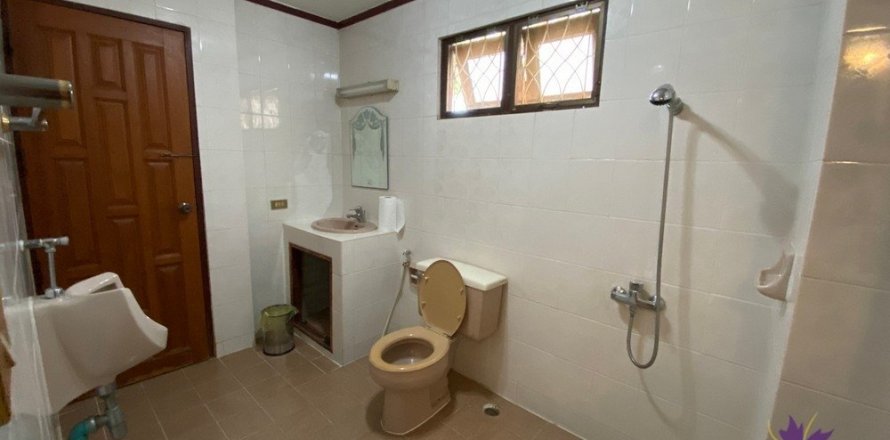 15 bedrooms Commercial property in Chiang Mai, Thailand No. 97677