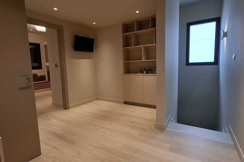 5 bedrooms Villa in Lakatamia, Cyprus No. 80759 6