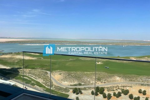 3 dormitorios Apartment en  Yas Island, UAE No. 110180