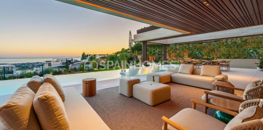 5 bedrooms Villa in Benahavis, Spain No. 88316