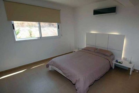 3 bedrooms Apartment in Paphos, Cyprus No. 77459 8