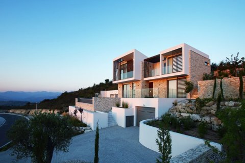 3 bedrooms Villa in Paphos, Cyprus No. 37874 1