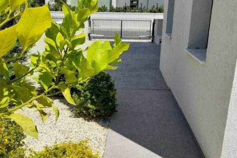 2 bedrooms House in Germasogeia, Cyprus No. 76015 8