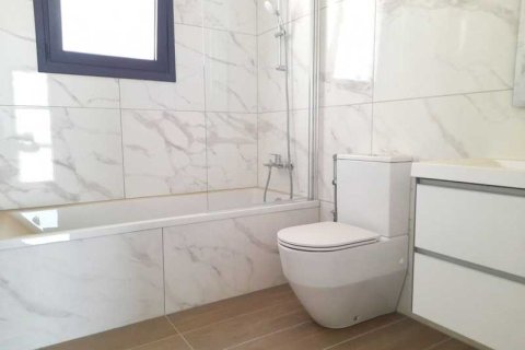 2 bedrooms House in Germasogeia, Cyprus No. 76015 7