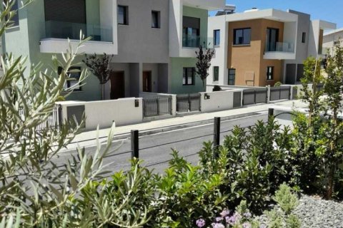 2 bedrooms House in Germasogeia, Cyprus No. 76015 1