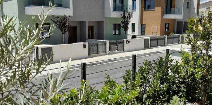 2 bedrooms House in Germasogeia, Cyprus No. 76015