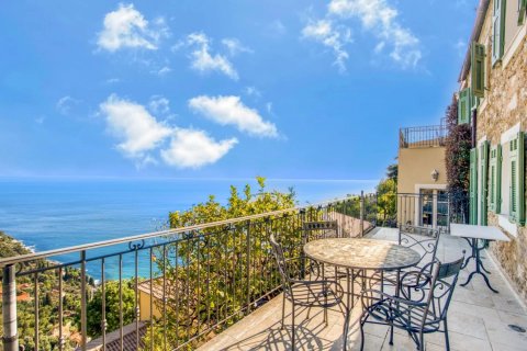 4 bedrooms Villa in Roquebrune-Cap-Martin, France No. 80627 13