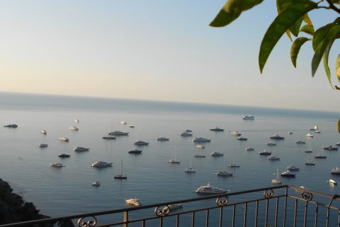 4 bedrooms Villa in Roquebrune-Cap-Martin, France No. 80627 2