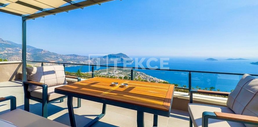 4 bedrooms Villa in Kas, Turkey No. 16091