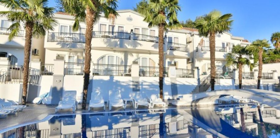 47 bedrooms Commercial property in Herceg Novi, Montenegro No. 66877