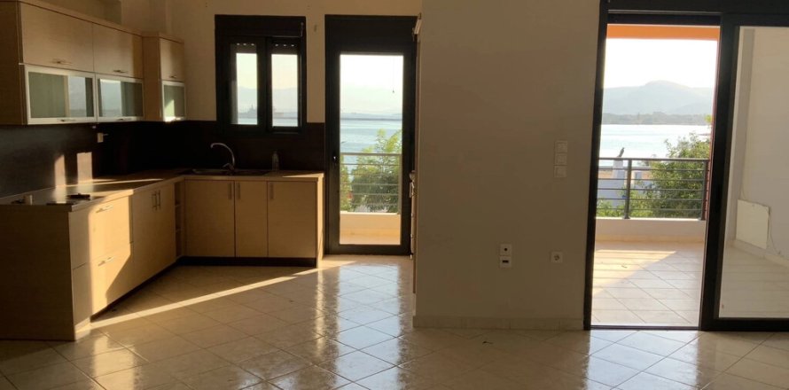 6 bedrooms Apartment in Salamis, Greece No. 109236