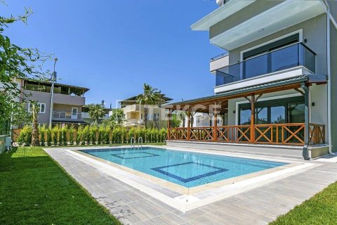 3 dormitorios Villa en Serik, Turkey No. 10937